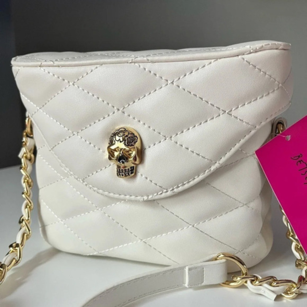 Betsey Johnson White Quilted Skull Crossbody Bag Gold Hardware NWT